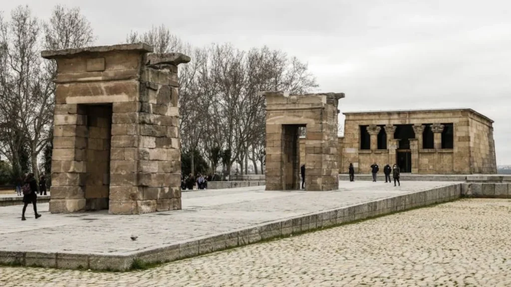 A vueltas con cubrir el Templo de Debod de Madrid: por qué España no trata las reliquias egipcias como Estados Unidos o Italia 2 Empresarios y expertos reavivan el debate