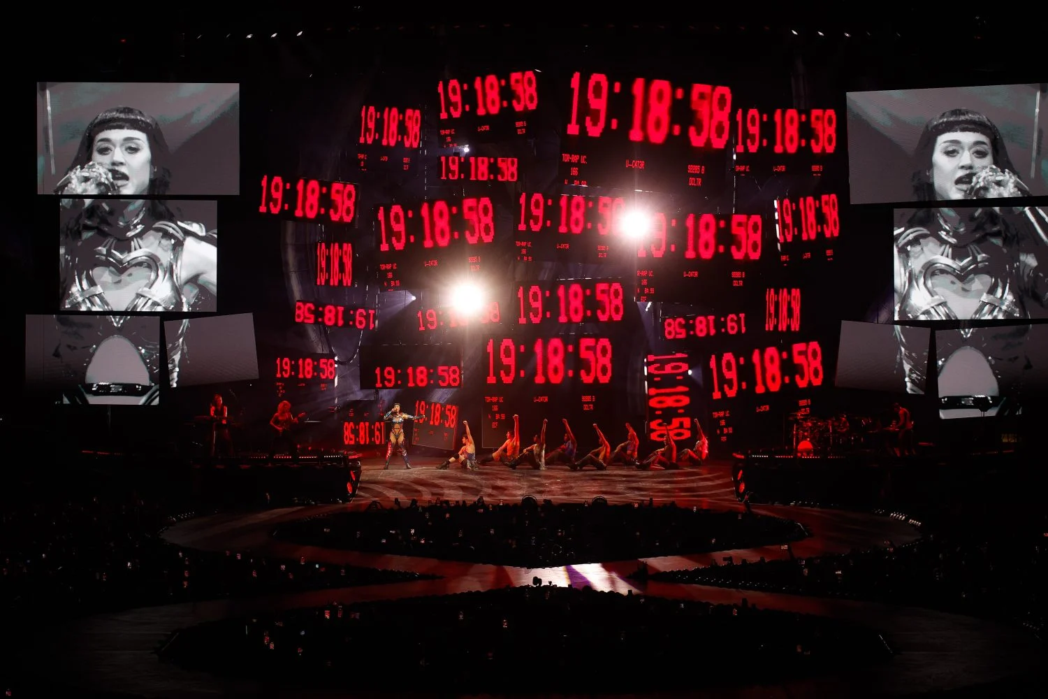 La cantante Katy Perry durante su concierto en el Movistar Arena, a 11 de noviembre de 2025, en Madrid (España). Fuente: EP La cantante Katy Perry durante su concierto en el Movistar Arena, a 11 de noviembre de 2025, en Madrid (España). Fuente: EP