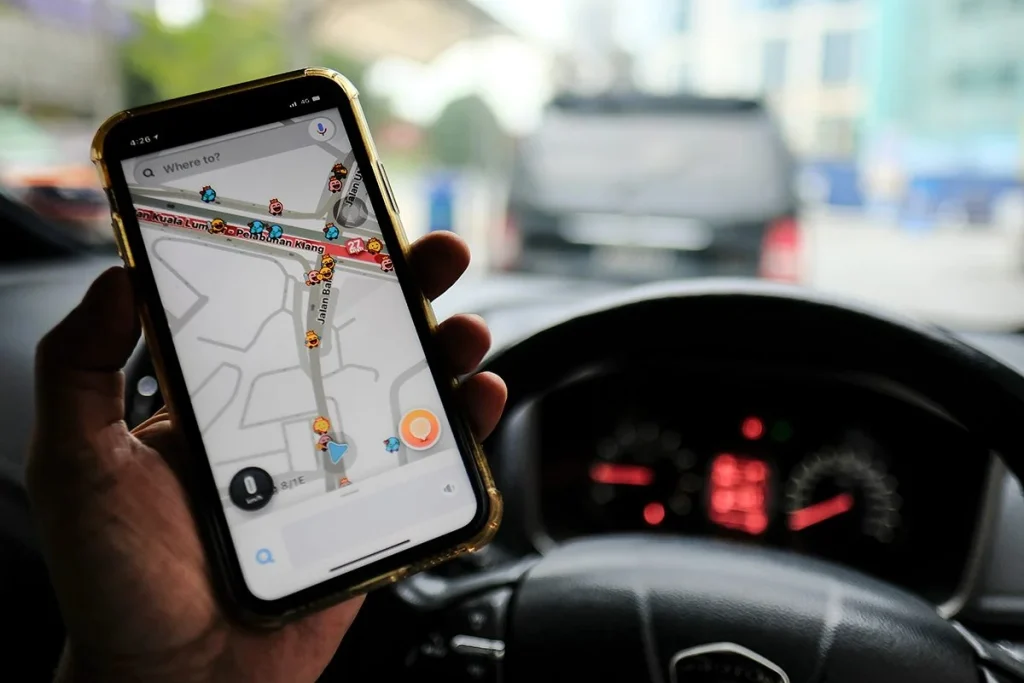 Adiós Waze, Google avanza hacia la app de navegación definitiva con inteligencia artificial 1 Google innova en rutas y navegación GPS, dejando atrás a Waze gracias a tecnologías inteligentes avanzadas