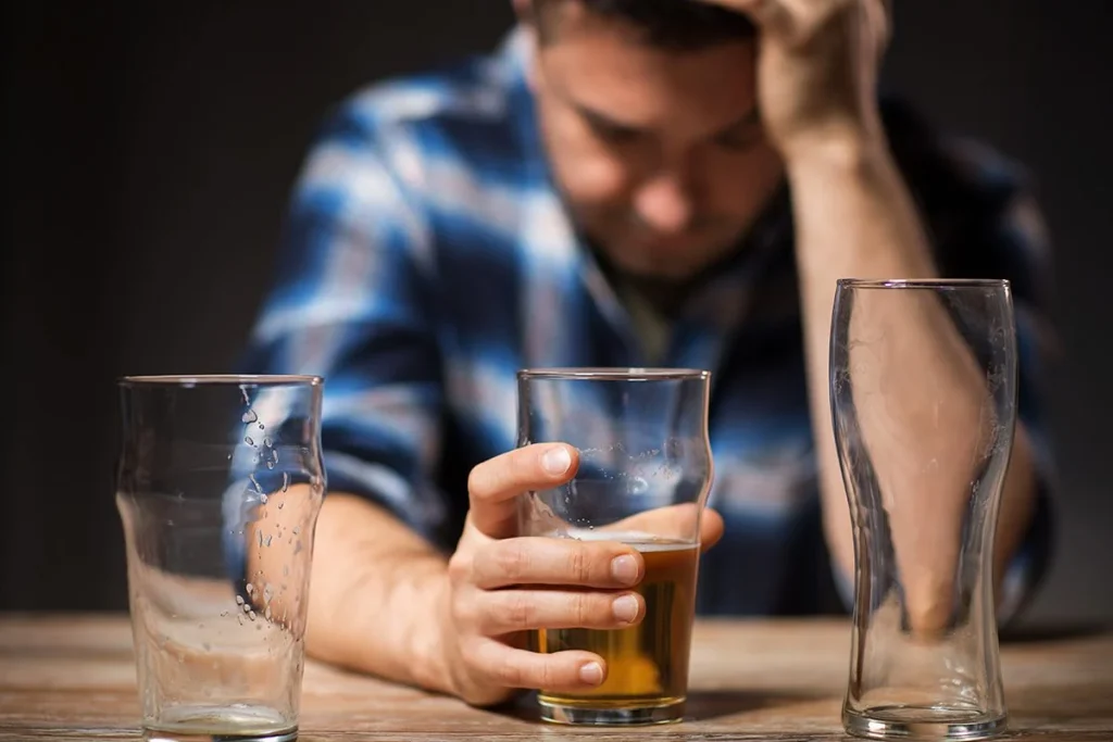 Científicos españoles desarrollan un fármaco que disminuye el deseo de beber alcohol 3 Investigadores españoles crean tratamiento pionero que disminuye las ganas de beber alcohol