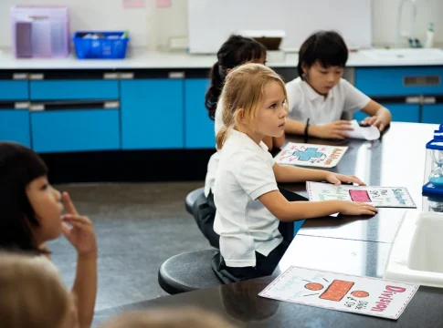La inteligencia artificial hace posible una educación personalizada y adaptativa en el aula moderna La inteligencia artificial hace posible una educación personalizada y adaptativa en el aula moderna