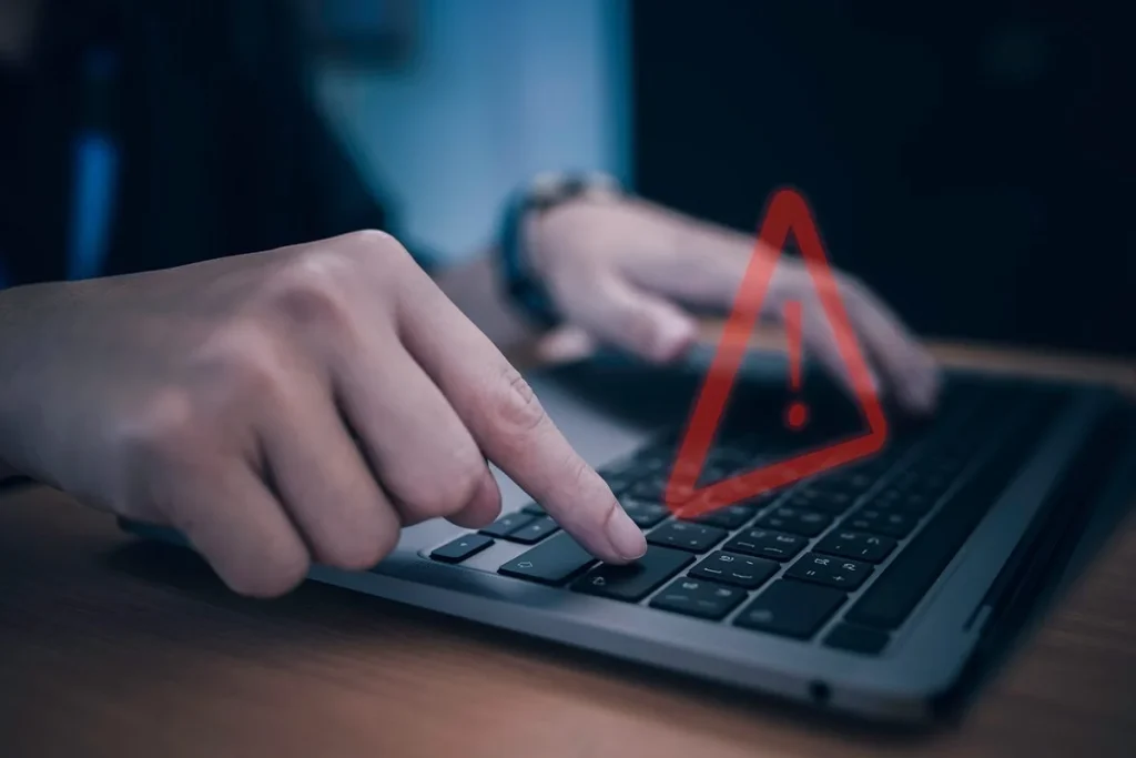 Oleada de fraude digital con mensajes que simulan a Hacienda_ consejos para protegerse según Incibe