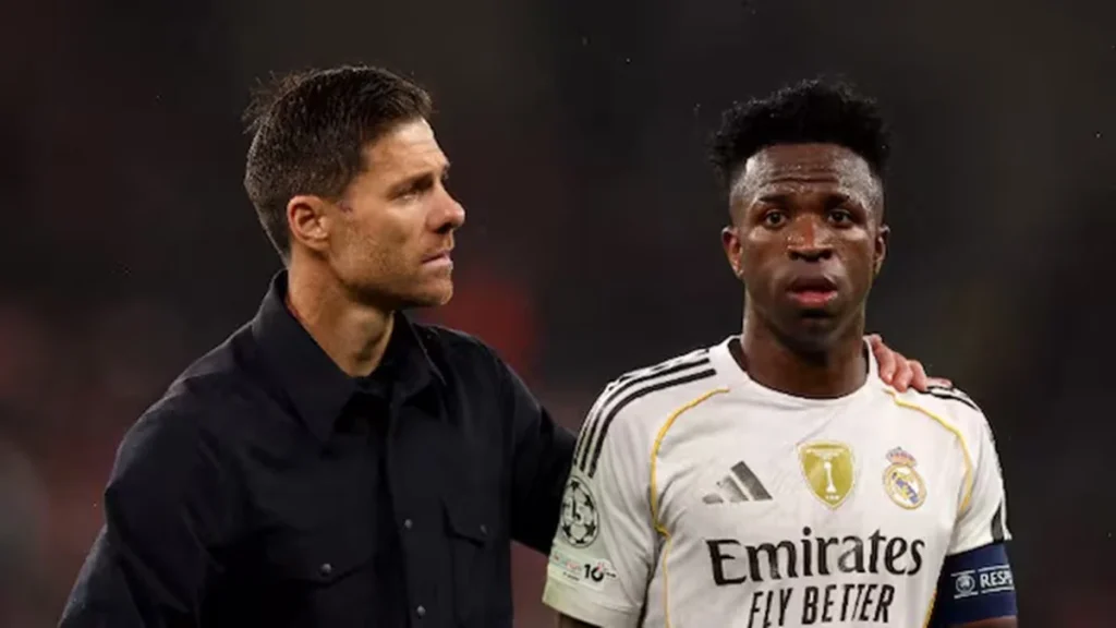 Xabi Alonso sufre su primera gran herida al frente del Real Madrid 1 Xabi Alonso sufre su primera gran herida al frente del Real Madrid Fuente: Agencias