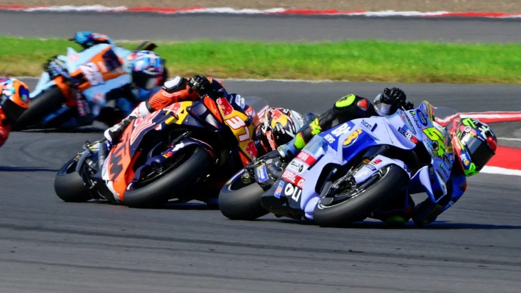 Acosta y Aldeguer lideran la revolución del motociclismo español 1 Acosta y Aldeguer lideran la revolución del motociclismo español Fuente: Agencias