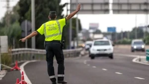 El 'Gran Hermano' de las cámaras lectoras de la DGT caza a 1,5 millones de coches sin ITV ni seguro en España Fuente: Europa Press