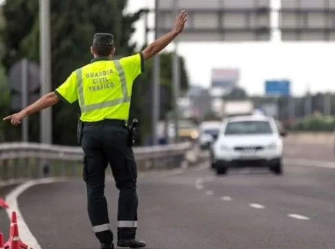 dgt coche seguro itv El 'Gran Hermano' de las cámaras lectoras de la DGT caza a 1,5 millones de coches sin ITV ni seguro en España Fuente: Europa Press