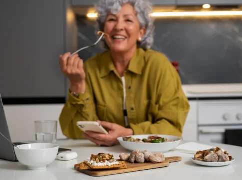 Crees que comes sano, pero si cenas a esta hora nunca vas a adelgazar Crees que comes sano, pero si cenas a esta hora nunca vas a adelgazar