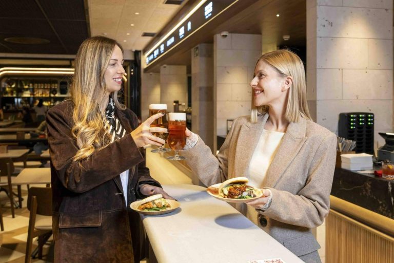Mercado Madriles Reina Victoria inaugura 'La Hora del Cañeo', el nuevo ritual madrileño de los jueves