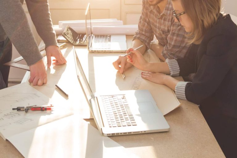 ¿Qué impacto tendrá la directiva UE 2023/970 en las estructuras organizativas de las empresas?