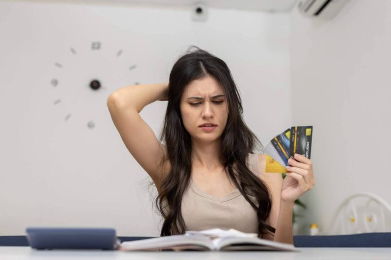 Liberarse de tarjetas, préstamos e hipotecas con la Ley de la Segunda Oportunidad