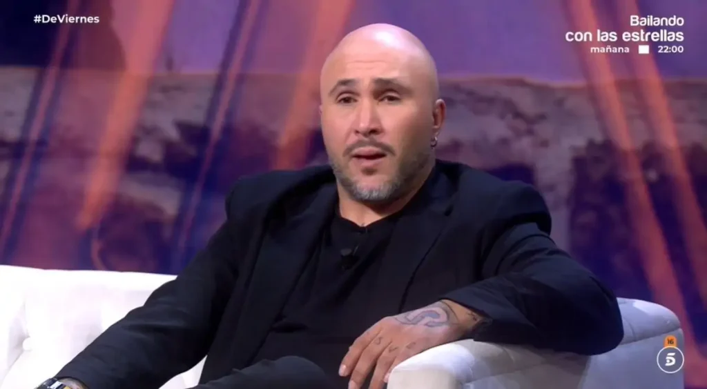 “Necesita ayuda psicológica urgente”: Kiko Rivera explota contra Antonio Rossi y lanza un dardo a Isabel Pantoja en 'De Viernes' 2 La veintena de peticiones en bucle y el nombre de Jessica Bueno