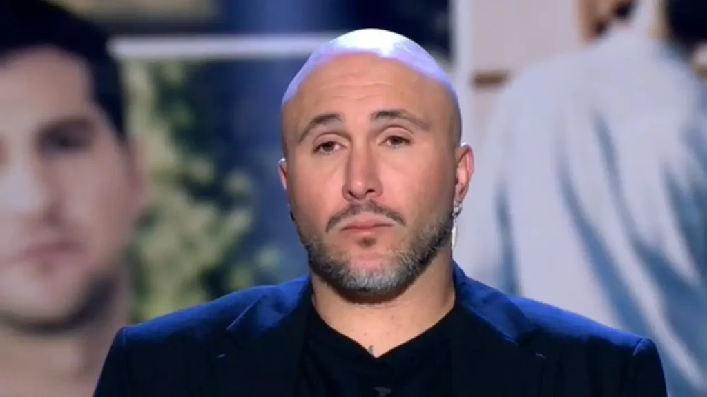 El severo castigo de Telecinco a Kiko Rivera tras su último y bochornoso escándalo en la calle 3 El polémico movimiento de Kiko Rivera con los 400.000 euros de su ático de soltero tras romper con Irene