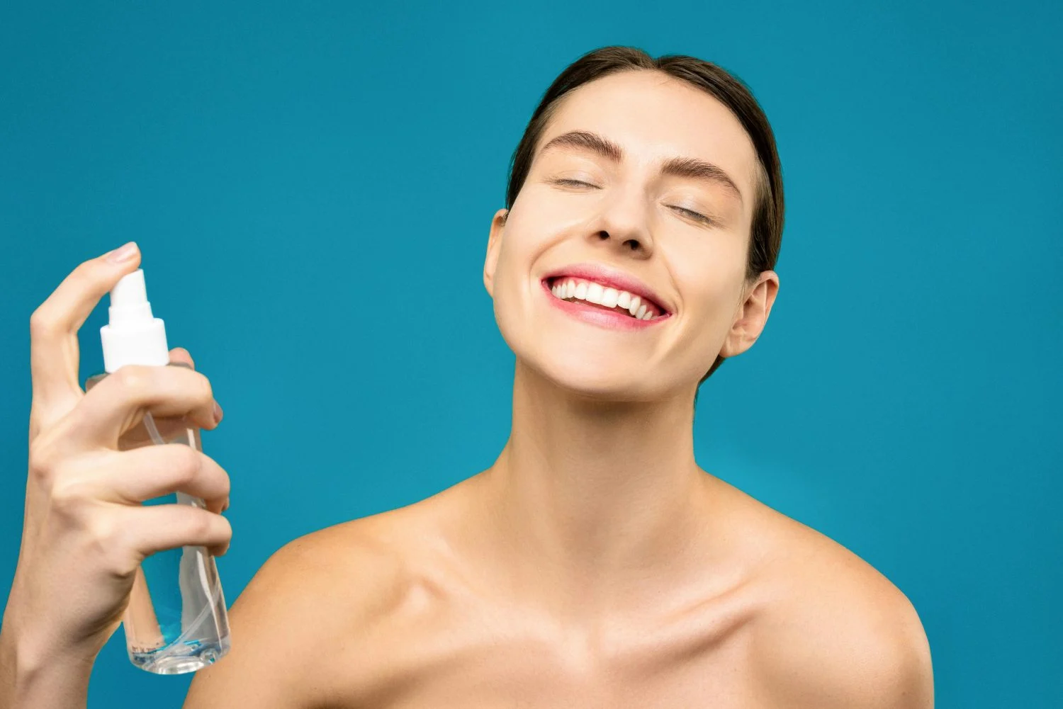 Sin una rutina básica, ni el retinol ni el ácido hialurónico funcionarán como deberían | Fuente: Pexels Sin una rutina básica, ni el retinol ni el ácido hialurónico funcionarán como deberían