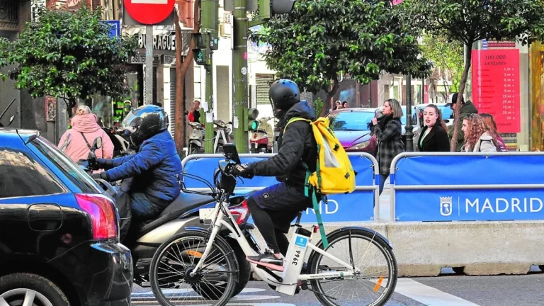 Los riders, inquietos con la nueva tarifa límite en BiciMad que estudia el Ayuntamiento de Madrid