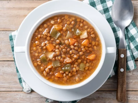 3 platos de cuchara que te salvarán el invierno (y el bolsillo) 3 platos de cuchara que te salvarán el invierno (y el bolsillo)