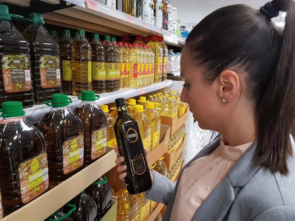 El caso del aceite 'fantasma': España importa miles de toneladas de Túnez que no llegan a los supermercados 5 Transparencia y conciencia para que el aceite hable claro