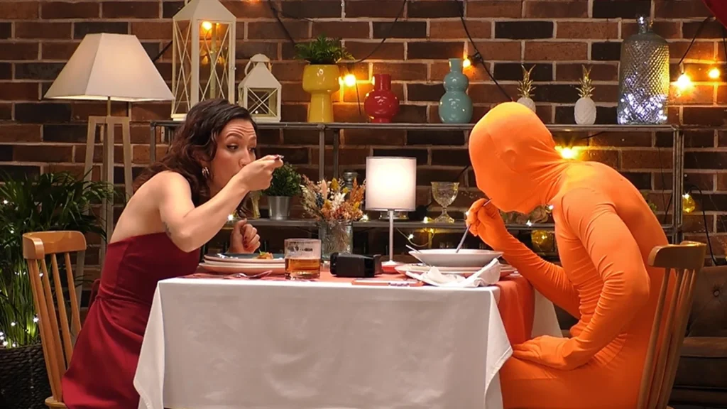 El misterioso Pasajero Z y Gema llegan a ‘First Dates’