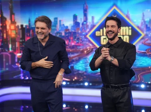 Cogí la caja y salí corriendo- Alejo Sauras confiesa en 'El Hormiguero' el delito que cometía para sobrevivir en el extranjero | Fuente: La Promesa en X