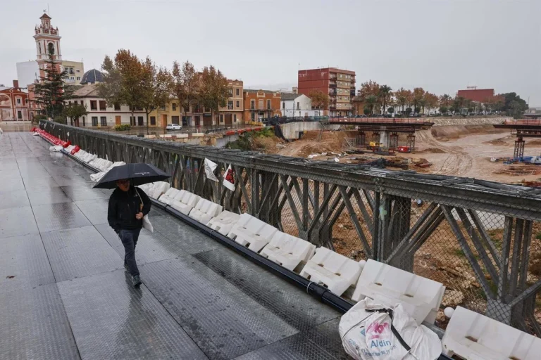 La AEMET alerta: La borrasca Emilia intensifica las lluvias y tormentas en España