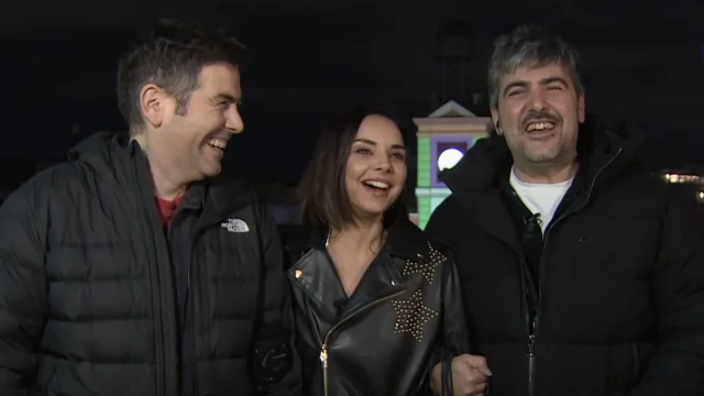 Chenoa "humana", Estopa en un Panda y un guiño a Buenafuente protagonizan el spot de las Campanadas de RTVE