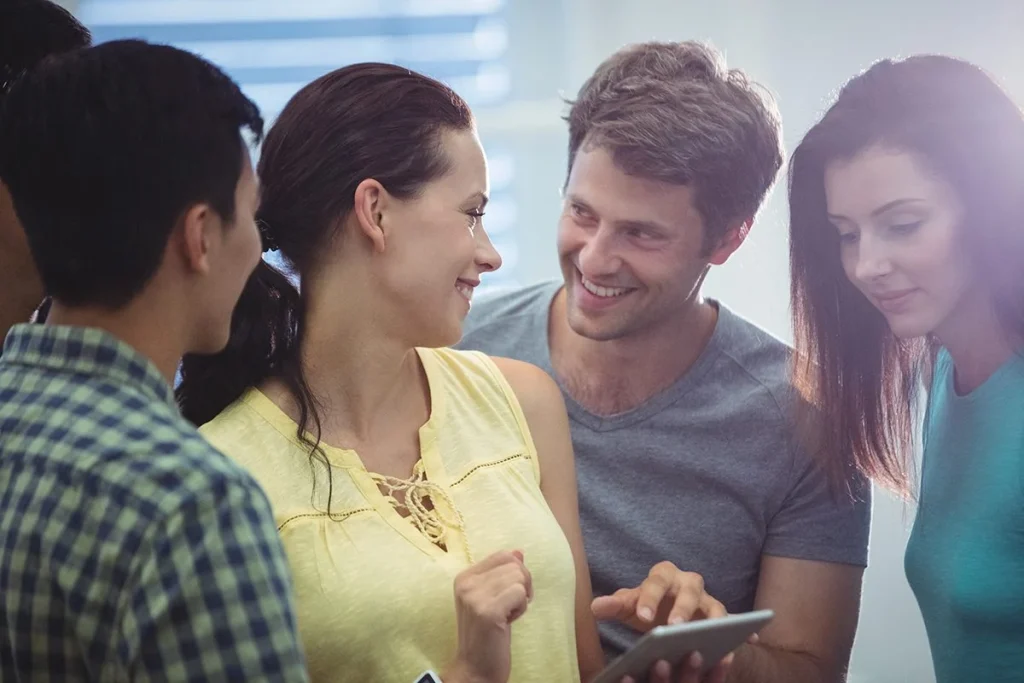 Investigación revela el misterio del cerebro: Por qué ciertas personas nunca olvidan una cara y otras no recuerdan ninguna 3 Científicos descubren los mecanismos cerebrales detrás del reconocimiento facial y la memoria visual