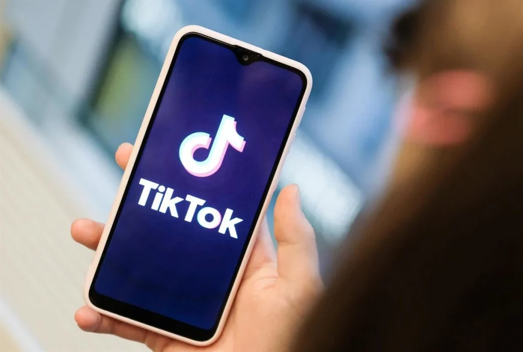El fenómeno de TikTok Live está creando profesiones que hace tres años no existían 1 De hobby a trabajo: la nueva vida de los creadores