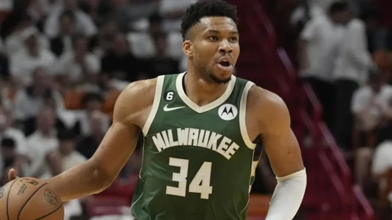 El camino de Giannis fuera de Milwaukee se acelera