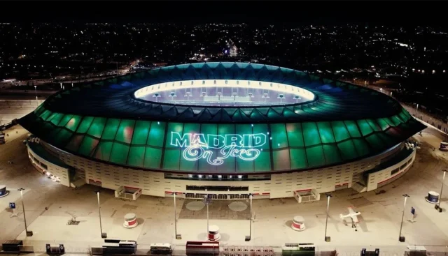 El derbi madrileño de la Navidad: Madrid On Ice vs. Mavidad Bernabéu