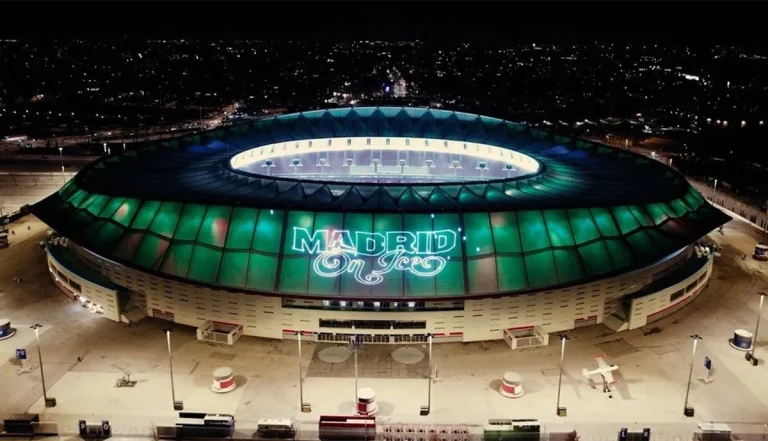 El derbi madrileño de la Navidad: Madrid On Ice vs. Mavidad Bernabéu