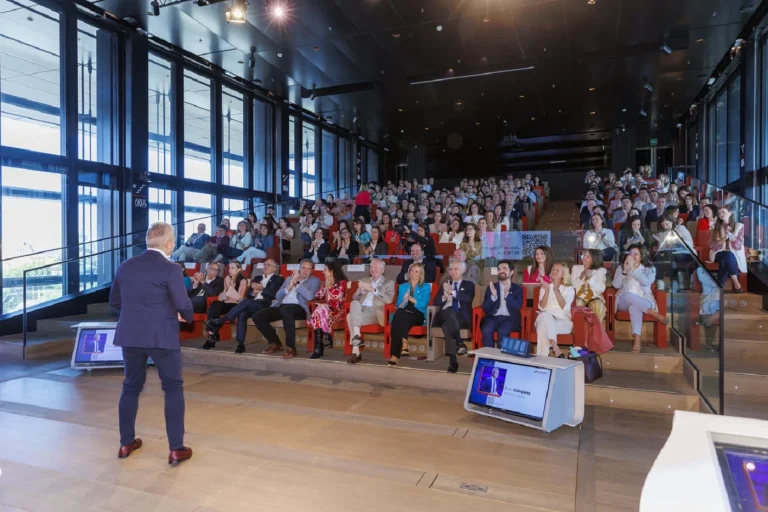 Tendencias en Eventos Corporativos 2026: Formatos, contenidos y speakers que funcionan