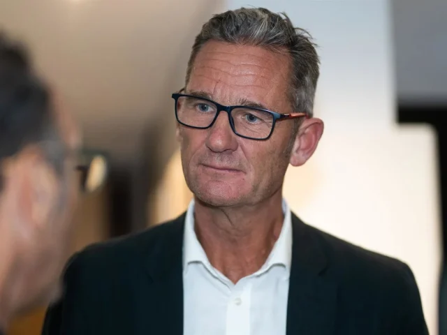 El manual del exduque: La insólita guía de autoayuda de Iñaki Urdangarin en la que acusa a Juan Carlos I de su "caída pública”