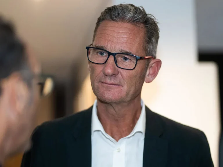 El manual del exduque: La insólita guía de autoayuda de Iñaki Urdangarin en la que acusa a Juan Carlos I de su 