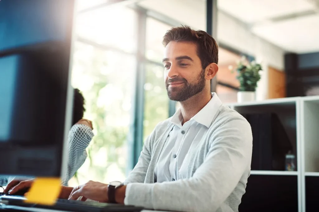 Jamie Dimon, CEO de JPMorgan lanza su predicción más radical: semanas laborales de 3 días y medio gracias a la IA 4 Jamie Dimon anticipa cambios revolucionarios en la semana laboral gracias a avances en inteligencia artificial