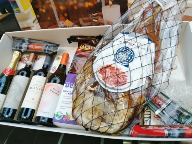 La cesta de Navidad como derecho adquirido: cuándo los trabajadores pueden reclamar su regalo anual