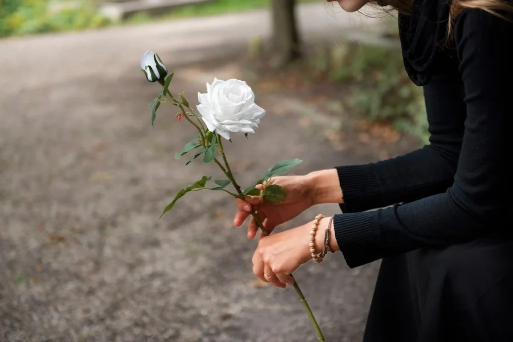 De Noruega a España existe una ley que prohíbe la muerte en ciertos pueblos y esta es la razón 4 La curiosa ley que prohíbe la muerte en ciertos pueblos de Noruega y España por razones sanitarias