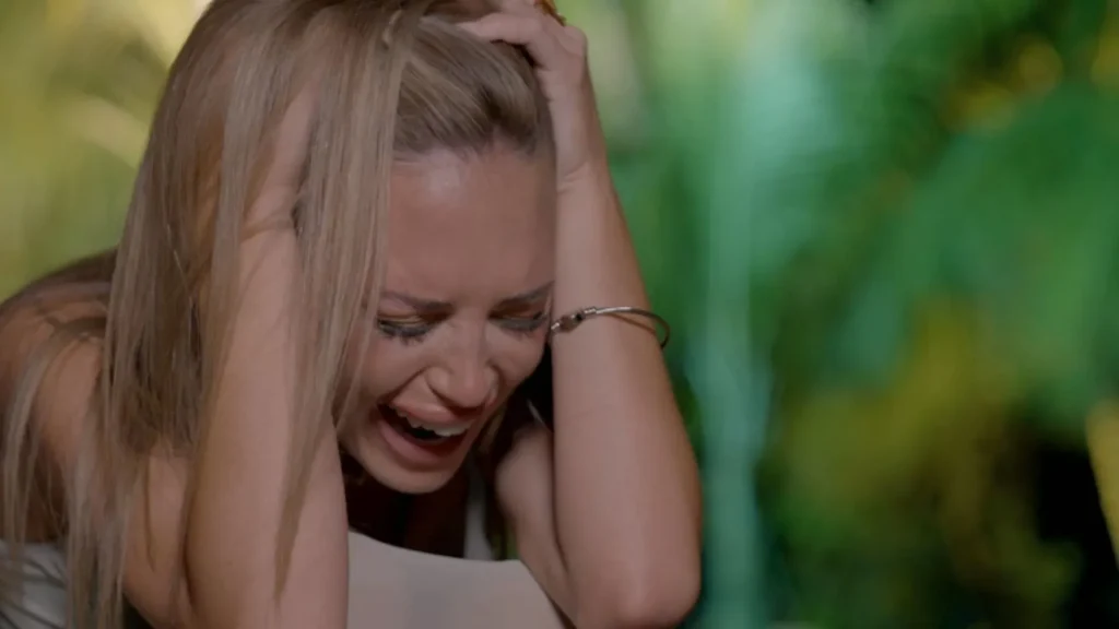 “Nos has puesto a todos en peligro”: Sandra Berneda pierde las formas en 'La Isla de las Tentaciones' 1 La intervención de Sandra Barneda y el peligro real