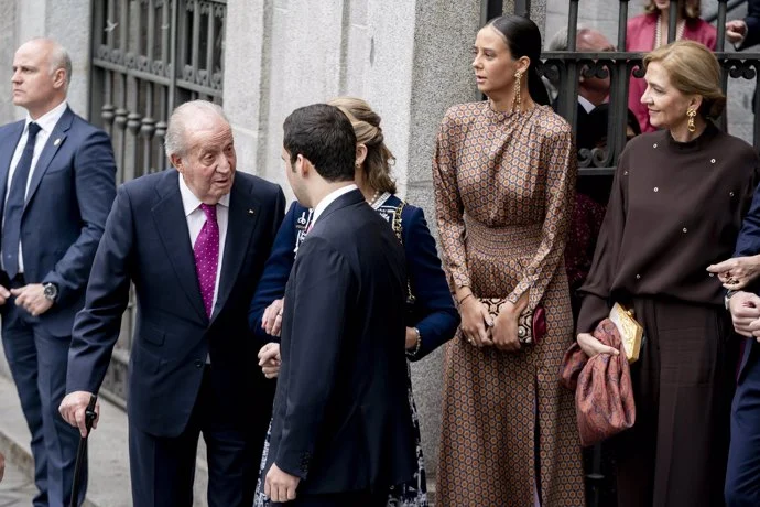 “Felipe le citó en el palacio para sermonearle”: La desenfrenada vida de Froilán forzó su exilio a Abu Dabi 2 La “metamorfosis” en los Emiratos Árabes