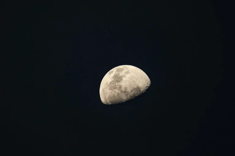 Luna de Fresa de junio de 2026: cuándo ver el plenilunio más mágico del año