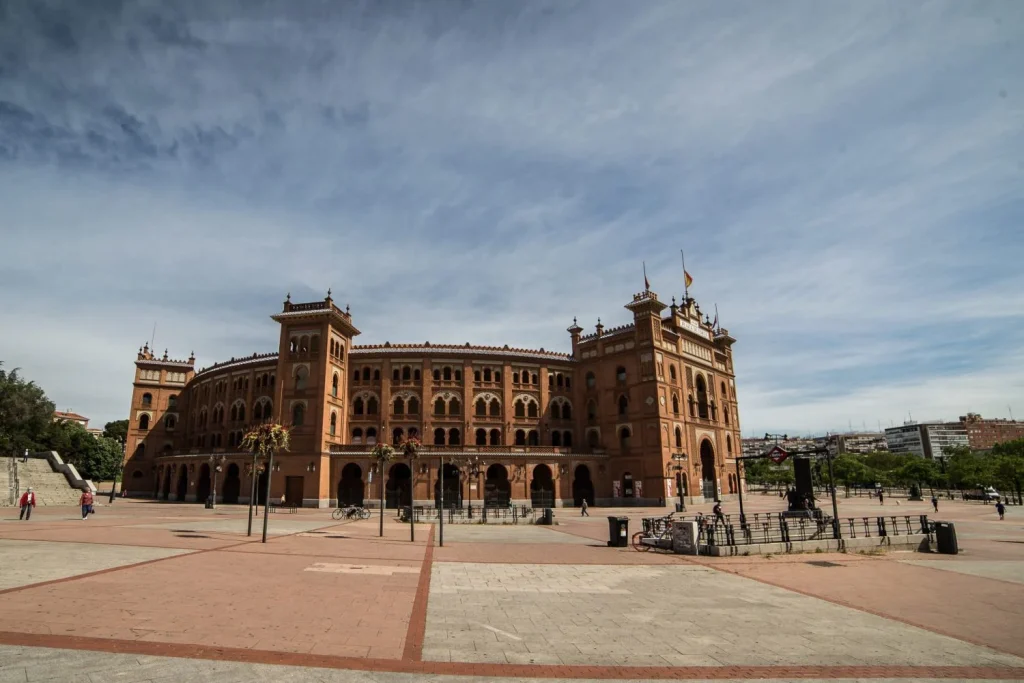 El asterisco de los presupuestos récord de la Comunidad de Madrid en 2026: más dinero a tauromaquia y menos a cultura 3 La plaza de toros de Las Ventas