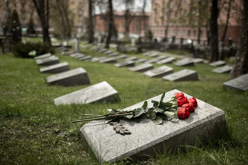 De Noruega a España existe una ley que prohíbe la muerte en ciertos pueblos y esta es la razón 1 La prohibición de la muerte en zonas remotas responde a desafíos ambientales únicos explicados por expertos