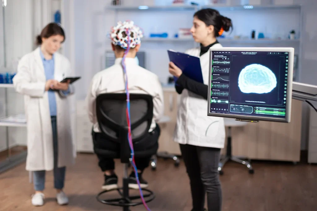 La tecnología de Elon Musk para implantes cerebrales cruza el Atlántico con resultados prometedores