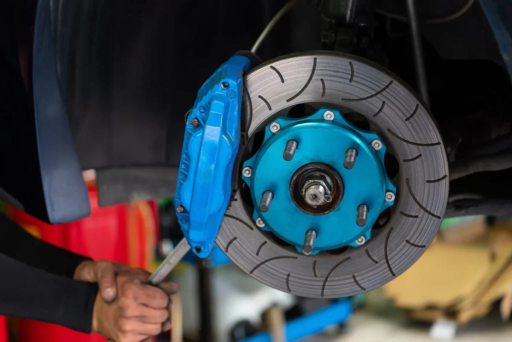 Frenar sin frenos "clásicos": así funciona la tecnología con la que este modelo aspira a cambiar la automoción 2 La tecnología de frenado sin frenos tradicionales promete revolucionar la industria automotriz