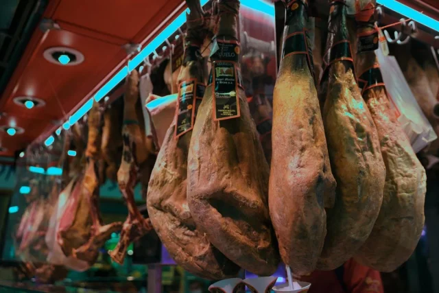 Los cambios en el precio del jamón, el lomo o el beicon por el brote de peste porcina en Barcelona