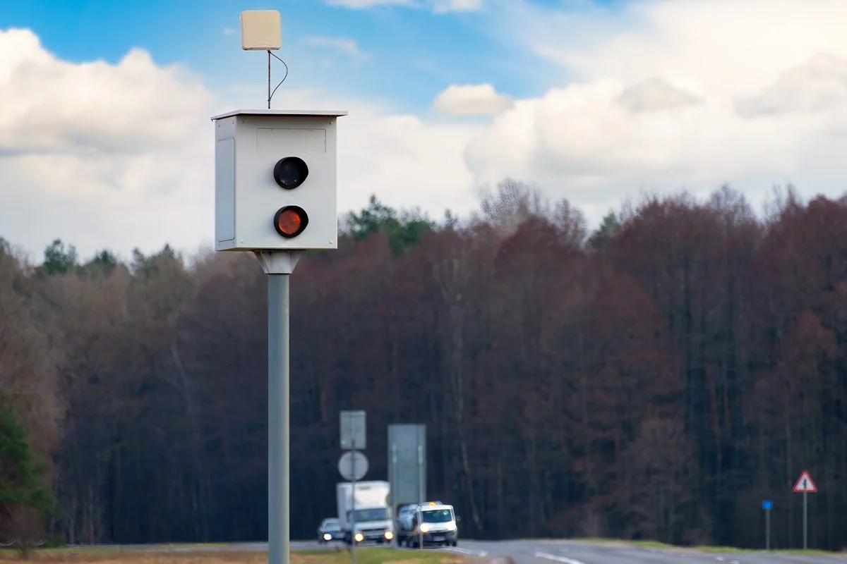 Multas automatizadas mediante IA en España funcionan en ciudades como Madrid y Barcelona sin parar al conductor Multas automatizadas mediante IA en España funcionan en ciudades como Madrid y Barcelona sin parar al conductor