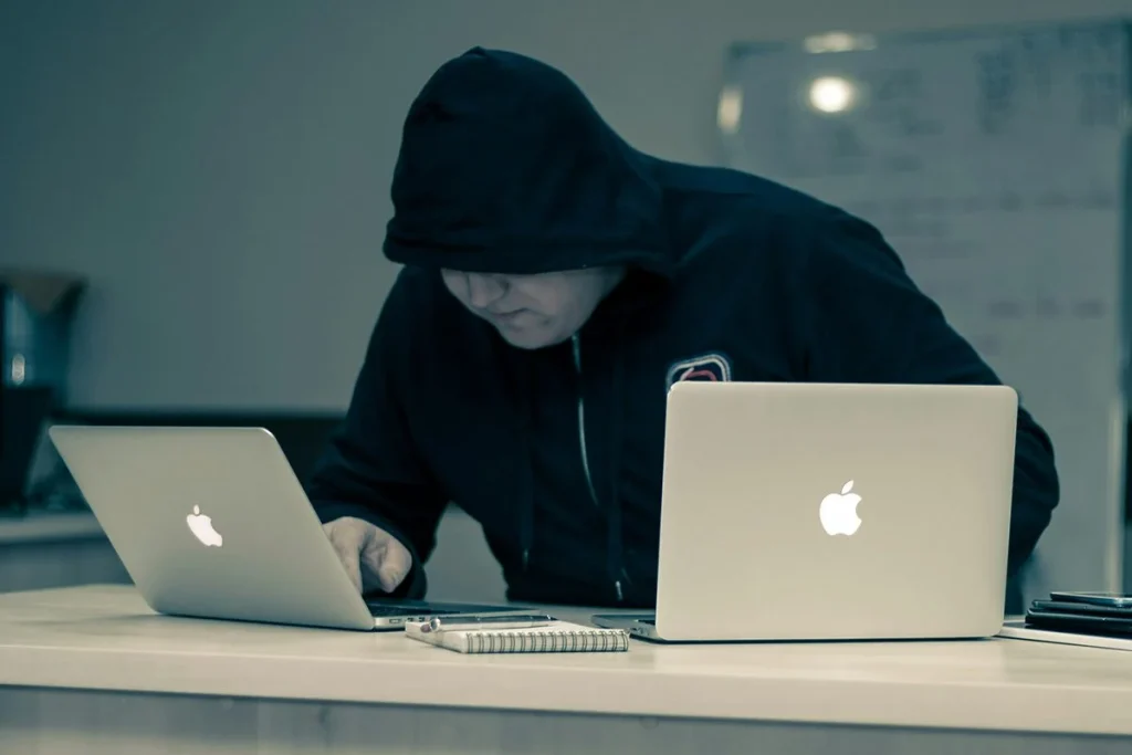 Norton señala el impacto crítico del fraude de identidad en el patrimonio y la reputación financiera personal