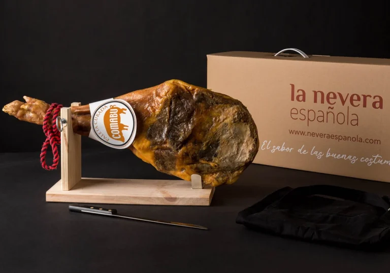 Guía regalo gourmet por menos de 60€: el lote con paleta 50% Duroc y todo lo necesario para empezar a cortar