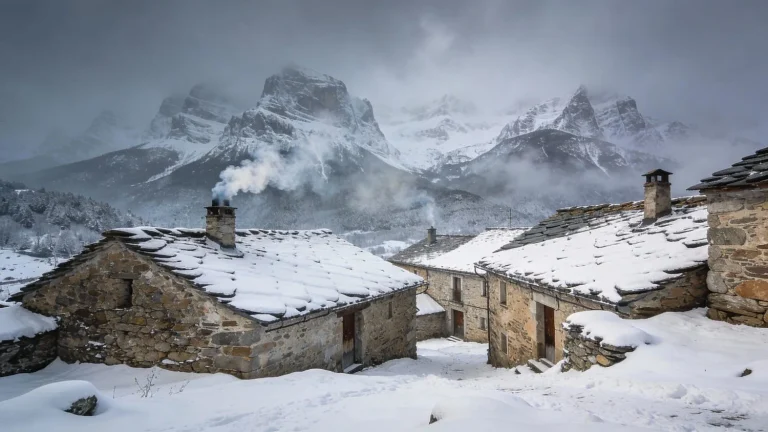 Prioro bajo la nieve: el pueblo leonés con paisajes tan gélidos como encantadores