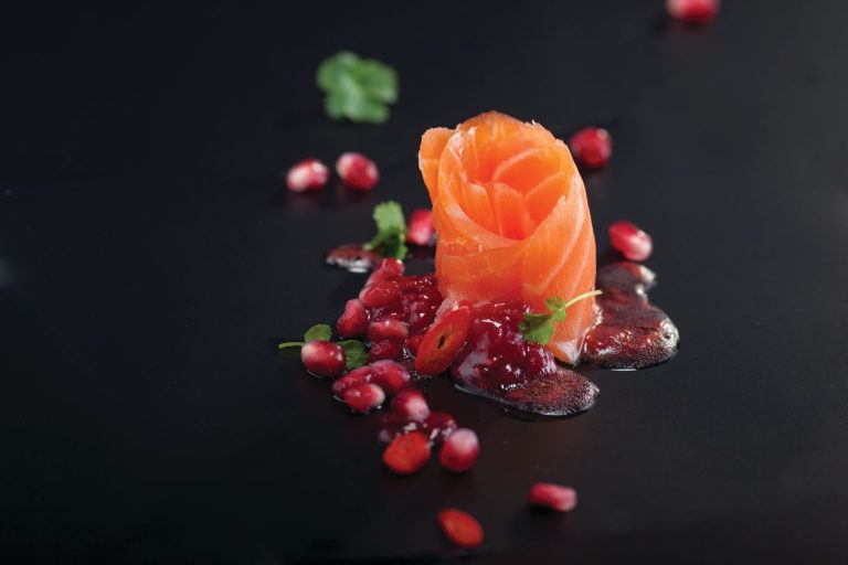 Del salmón ahumado al imponente "cangrejo real": Noruega brilla en las mesas por Navidad