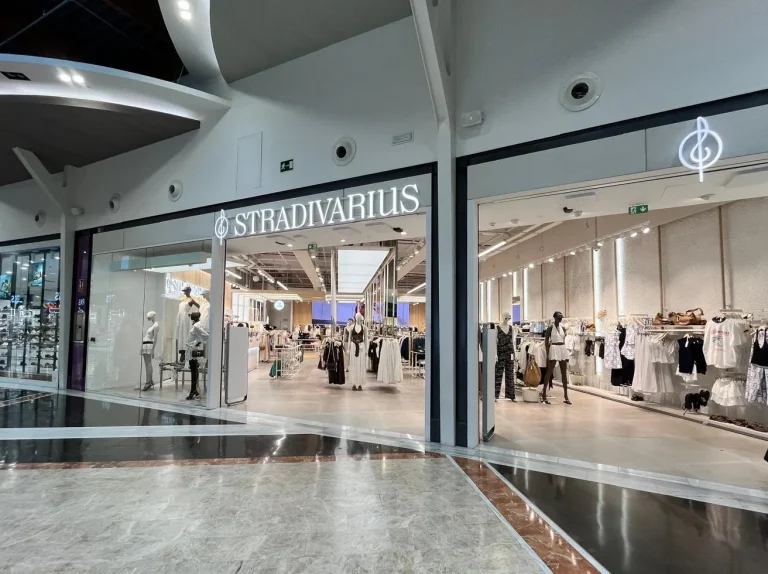 ¡Se agotan! 3 bolsos de Stradivarius tan elegantes como versátiles para triunfar en tus fiestas de diciembre