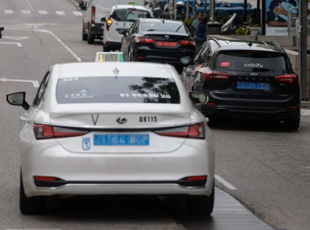 ¿Taxi o VTC en 2026? Comparativa de precios con la nueva subida de tarifas 3 Taxi o VTC: ¿Quién llega primero y paga menos?